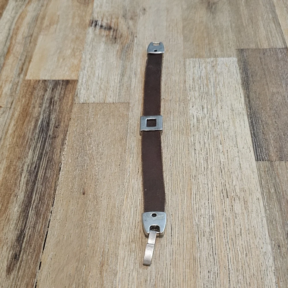 Vintage Celtic Emblem Brown Leather Bracelet.